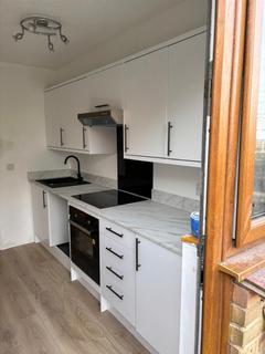 1 bedroom ground floor maisonette to rent, Dorchester Road, Billericay