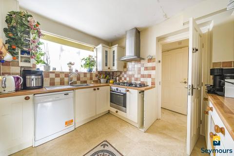 4 bedroom semi-detached house for sale, Bushy Hill Drive, Surrey GU1