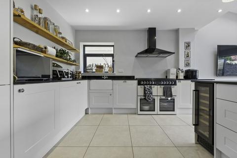 4 bedroom semi-detached house for sale, Merthyr Road, Whitchurch, Cardiff