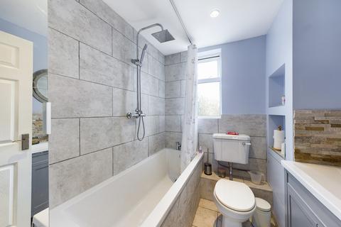 2 bedroom apartment to rent, Westbury Court, Devonport PL1