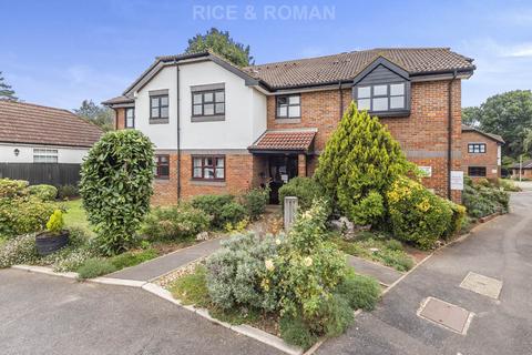 2 bedroom retirement property for sale, Pitson Close, Addlestone KT15