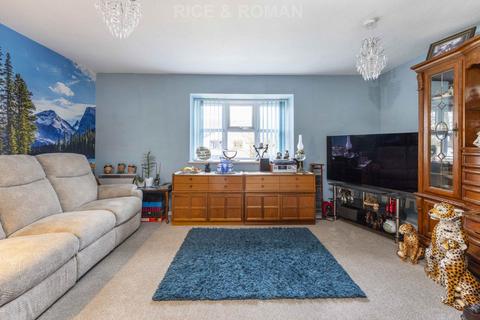 2 bedroom retirement property for sale, Pitson Close, Addlestone KT15