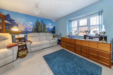 2 bedroom retirement property for sale, Pitson Close, Addlestone KT15
