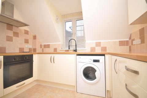 2 bedroom flat to rent, Canvey Walk, Springfield