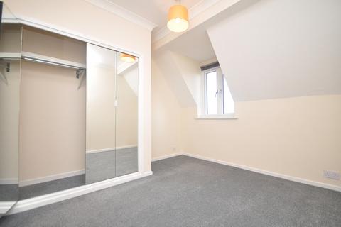 2 bedroom flat to rent, Canvey Walk, Springfield