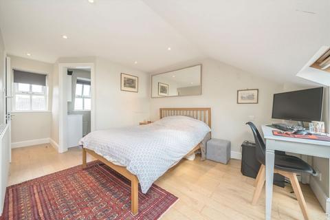 3 bedroom end of terrace house for sale, Cranmer Avenue, London W13