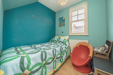 3 bedroom end of terrace house for sale, Cranmer Avenue, London W13