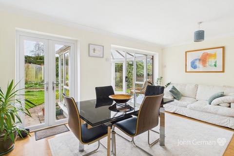 37 Lawn Avenue, Etwall, Derby, DE65 6JB