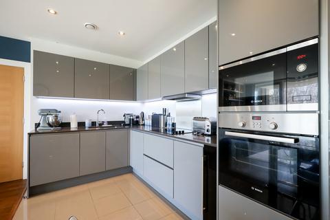 Flat 15, Verdant House Levett Square, Richmond, TW9 4FE