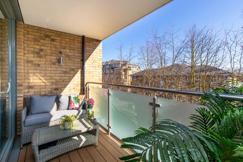 Flat 15, Verdant House Levett Square, Richmond, TW9 4FE