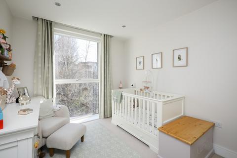 Flat 15, Verdant House Levett Square, Richmond, TW9 4FE