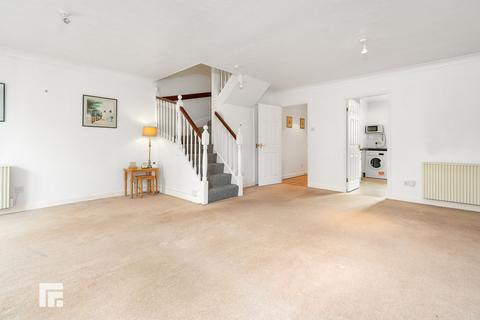3 bedroom ground floor maisonette for sale, Claymore Place, Windsor Quay, Cardiff