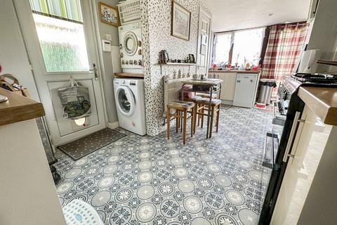 undefined, Dobbin Close, Covingham SN3