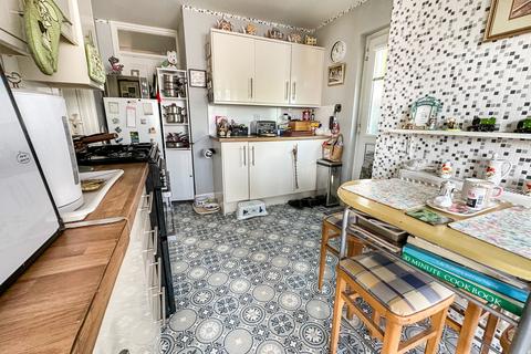5 Dobbin Close, Swindon, SN3 5EN
