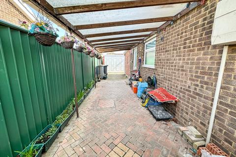 5 Dobbin Close, Swindon, SN3 5EN