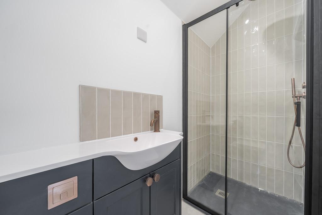 Bedroom 1 en suite