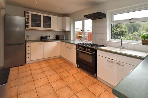 76 Rydens Way, Woking, GU22 9DN