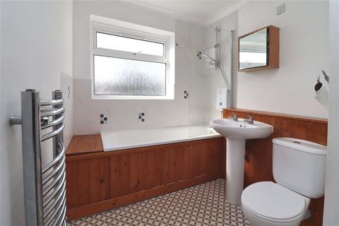 15 Davos Close, Woking, GU22 7SL