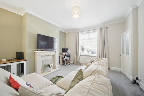 35 Ashtofts Mount, Guiseley, Leeds, LS20 9DB