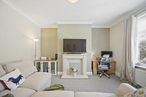 35 Ashtofts Mount, Guiseley, Leeds, LS20 9DB