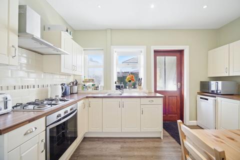 35 Ashtofts Mount, Guiseley, Leeds, LS20 9DB