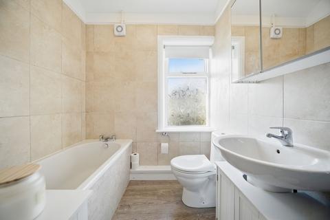 35 Ashtofts Mount, Guiseley, Leeds, LS20 9DB
