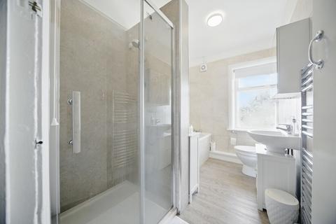 35 Ashtofts Mount, Guiseley, Leeds, LS20 9DB
