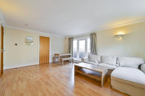 2 bedroom flat to rent, Victoria Court, Islington, London, N1