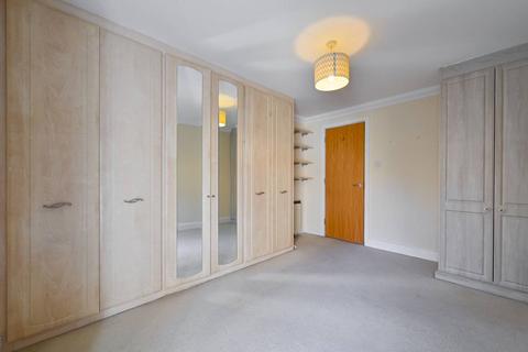 2 bedroom flat to rent, Victoria Court, Islington, London, N1