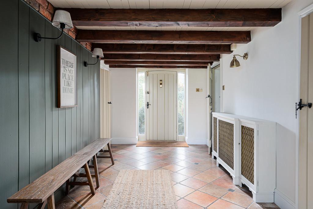 Oakwood barn 1