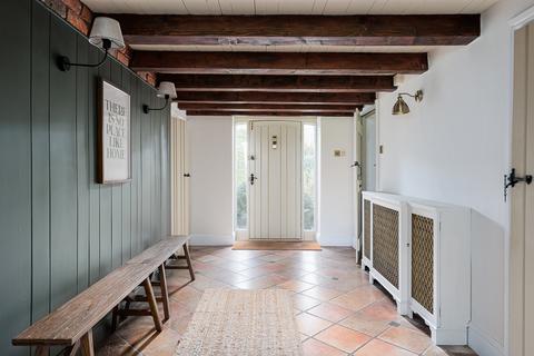 5 bedroom barn conversion to rent, Moss Lane, Ollerton