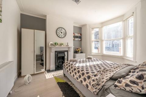 3 bedroom house to rent, Morley Road, Stratford, London, E15