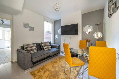 3 bedroom house to rent, Morley Road, Stratford, London, E15