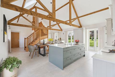 4 bedroom barn conversion for sale, Buckingham Road, Aylesbury HP22