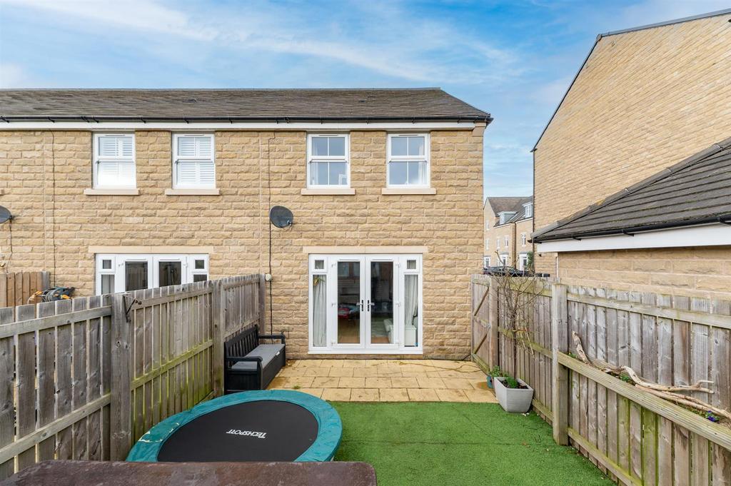 Rear Garnetts Grove