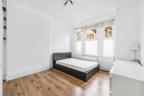3 bedroom flat for sale, Tynemouth Street, London, SW6