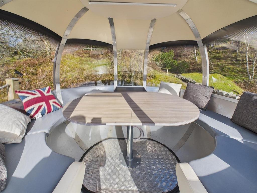 Seating pod