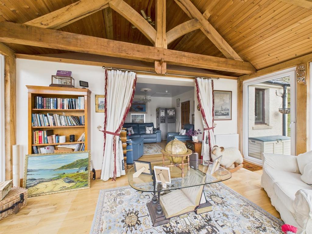 Sunroom/dining room