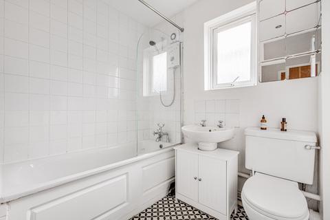 1 bedroom flat to rent, Rusham Road, Clapham South, London