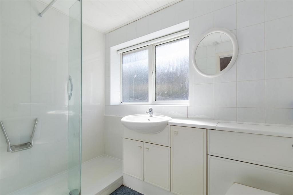 Shower Room-1.jpg
