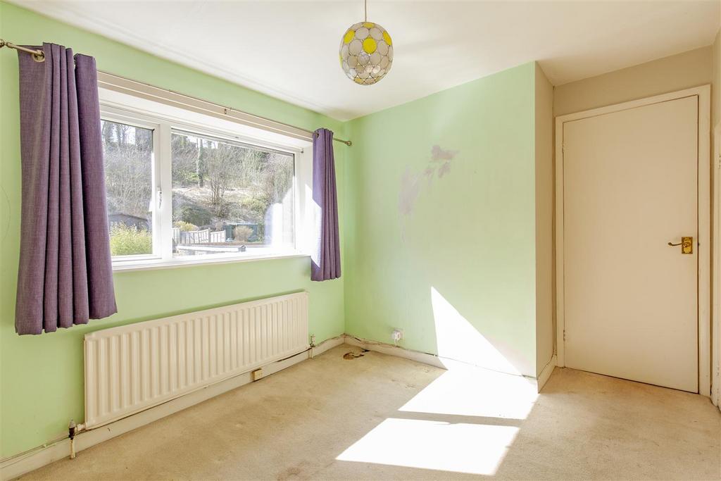 Bedroom 2-3.jpg