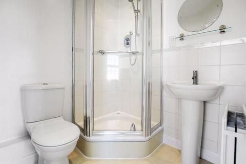 8 Calvert Drive, Dartford, DA2 7GA