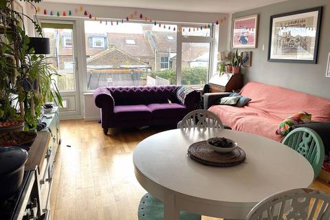 3 bedroom terraced house for sale, Hythe Road, Brighton