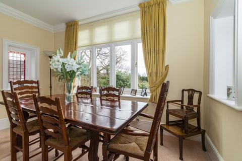 2 bedroom apartment for sale, Allen Gardiner House, Pembury Road, Tunbridge Wells