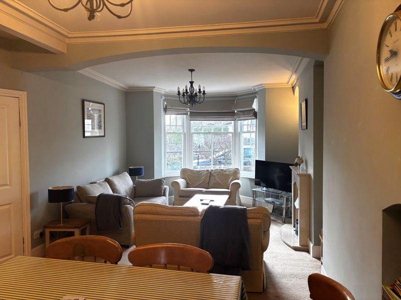 Open plan lounge &