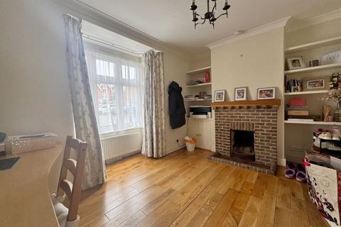 2 bedroom semi-detached house to rent, St. James's Place, Cranleigh
