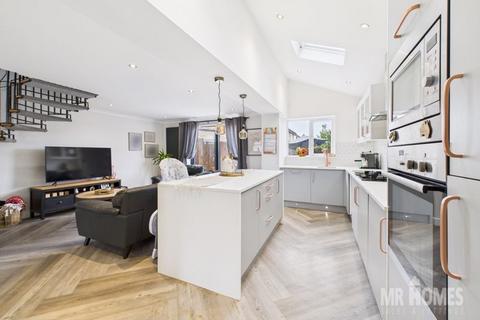 2 bedroom end of terrace house for sale, Traherne Drive, The Drope, Cardiff CF5 4UL
