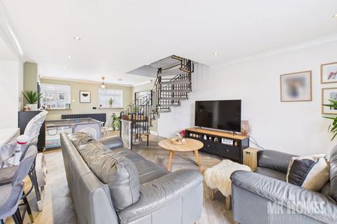 32 Traherne Drive, Cardiff, CF5 4UL