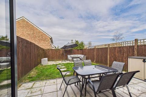 32 Traherne Drive, Cardiff, CF5 4UL