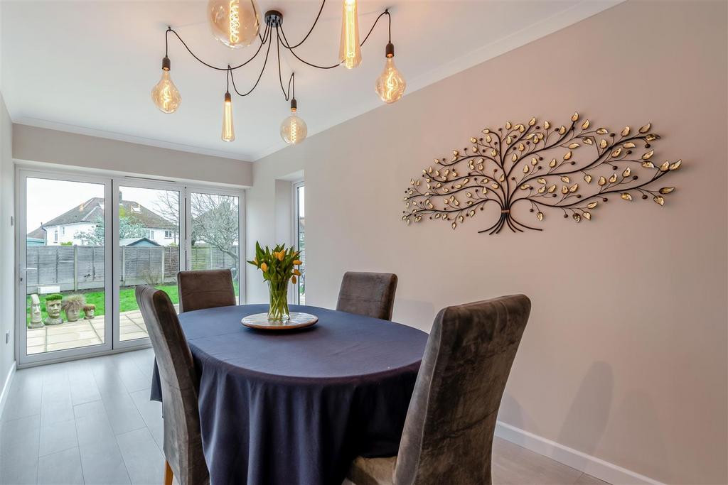 8584717-interior07.jpg